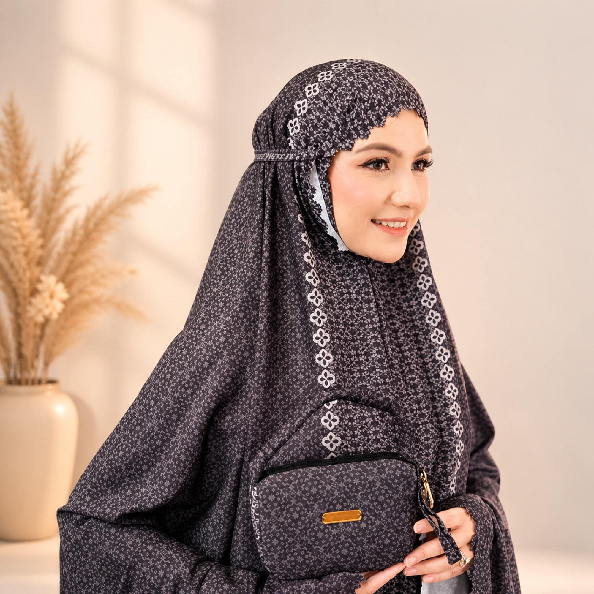 Lightweight Rosella Prayer Set: 2-in-1 Mukena with Travel Pouch - image 3