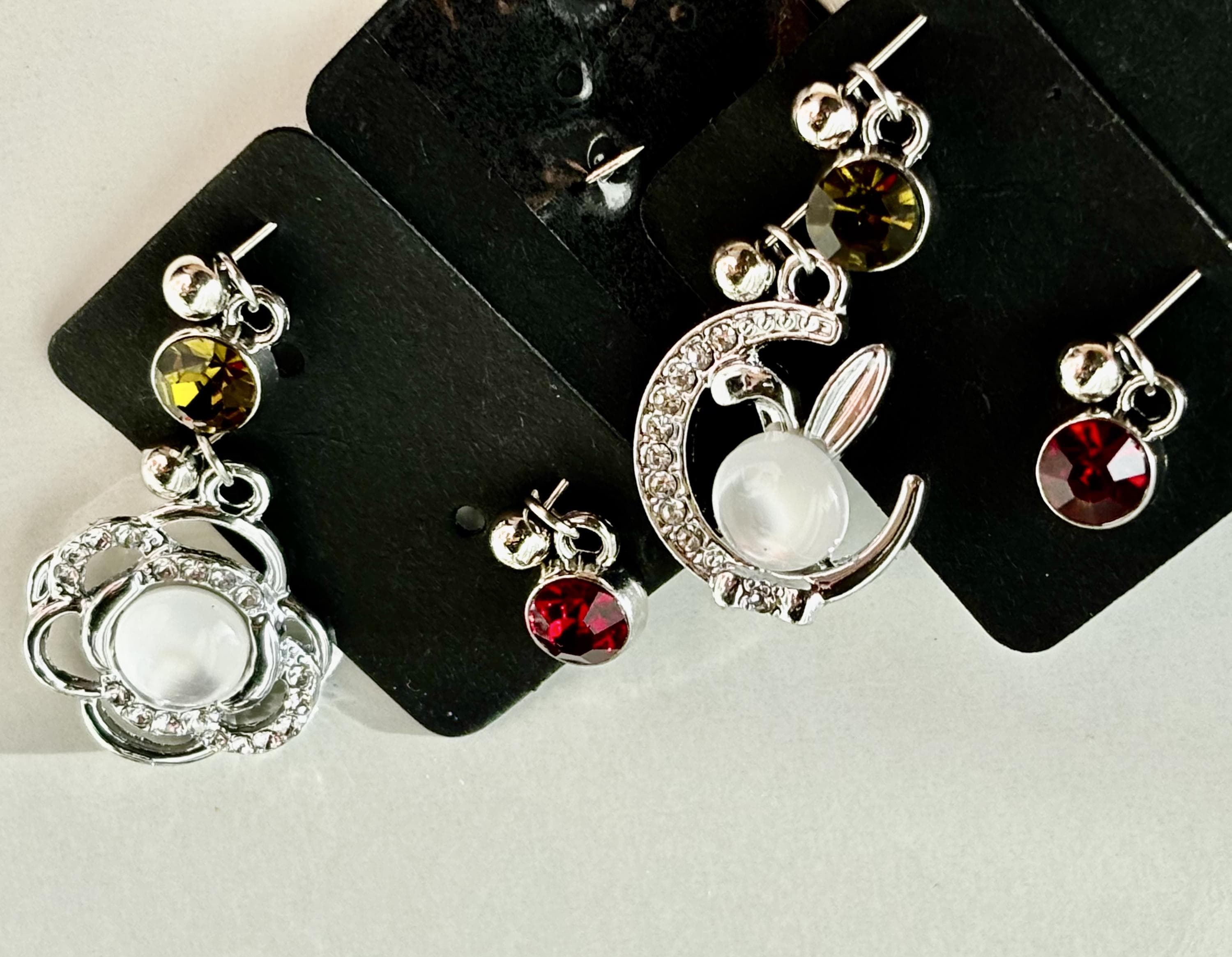 Hijab Pins with Charms - image 3