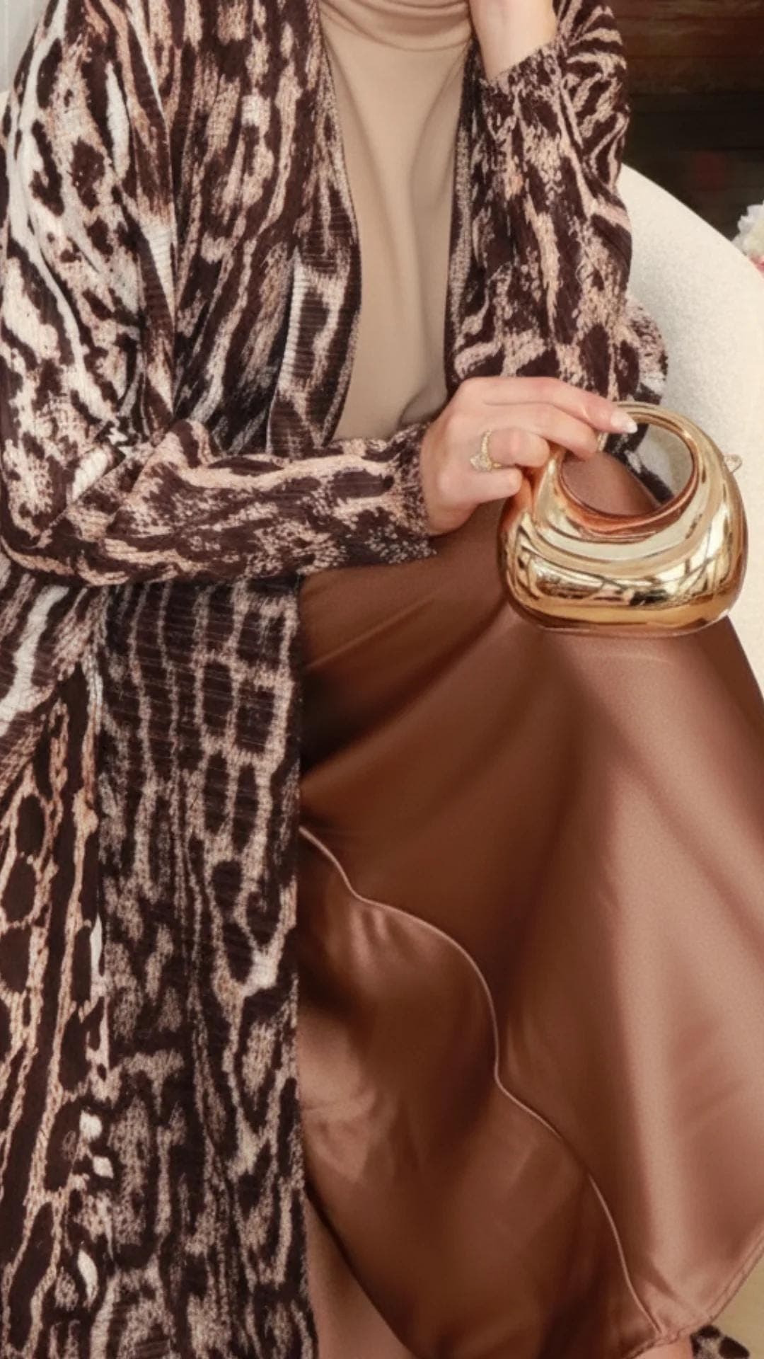 Leopard Abaya Vogue - image 5