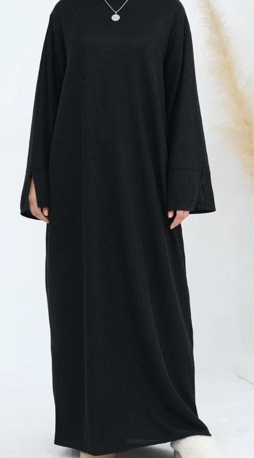 Corduroy Abaya: Warm, Elegant, Day-to-Evening Wear