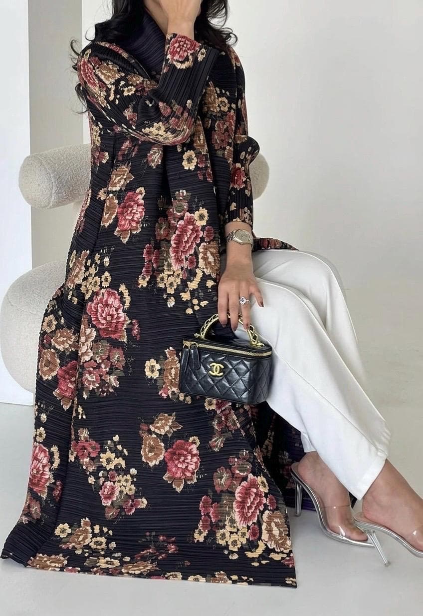 NOOR Abaya Vogue - image 3