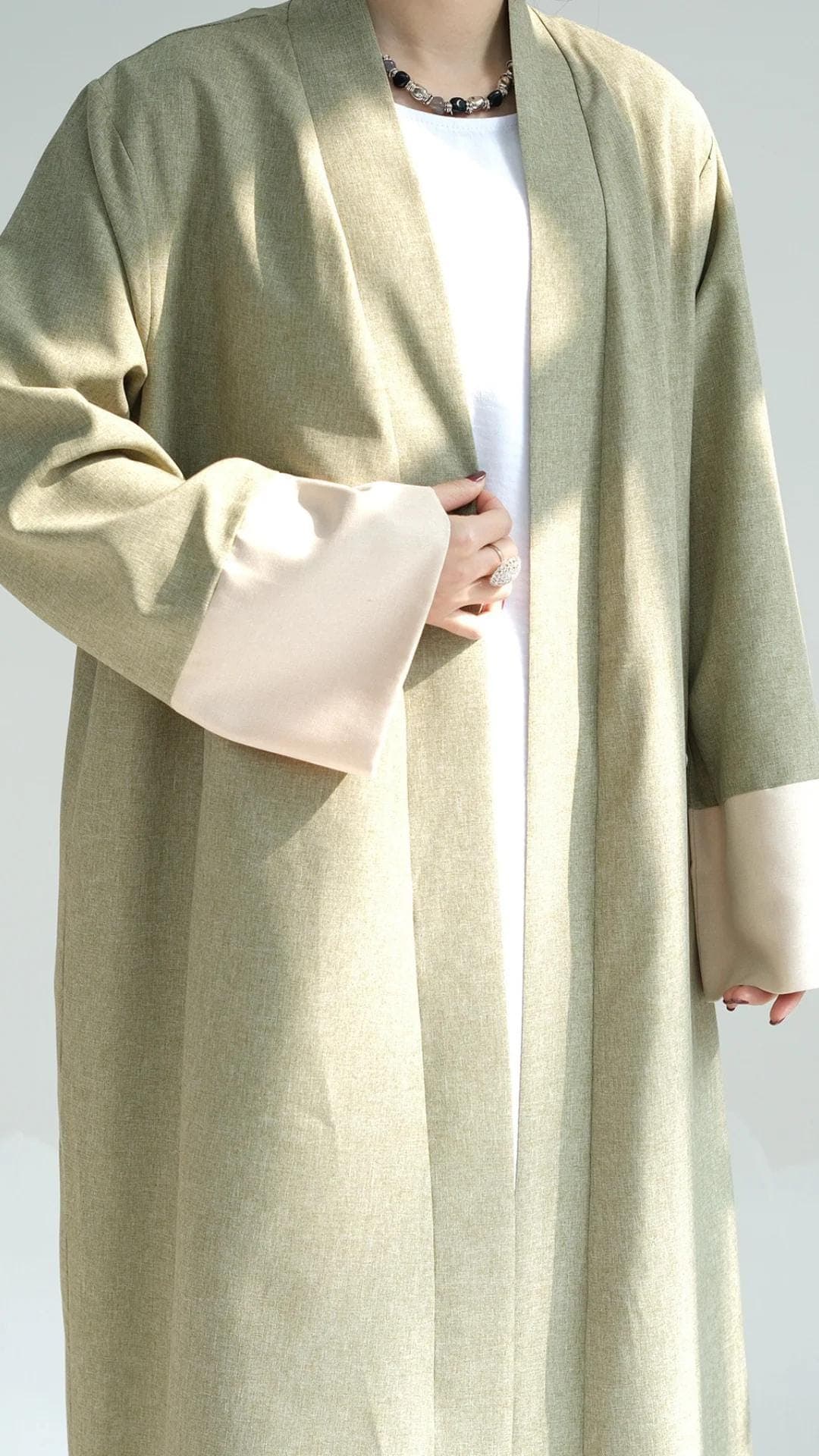 Soleil Abaya: Open Fabric Abaya with Contrasting Sleeves - image 5