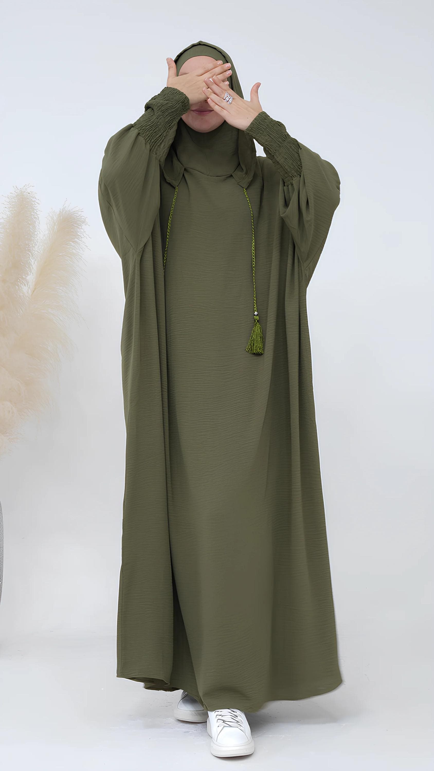 Hooded Abaya: Soft Breathable Fabric, Drawstring Hood, Comfortable Movement
