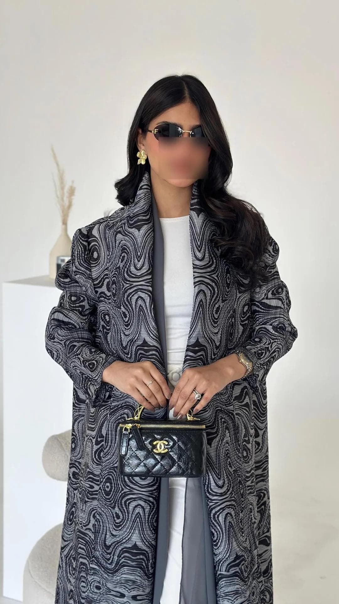 Obsidian Abaya Vogue - image 3