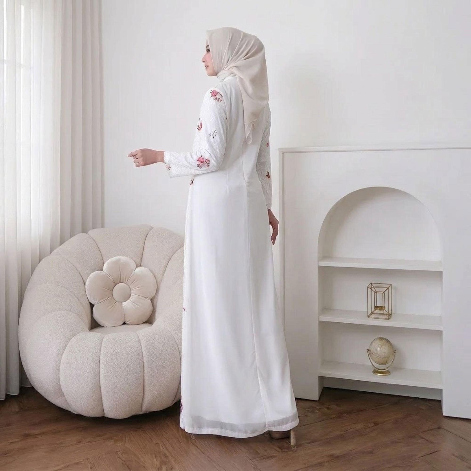 White Lace Kaftan Dress – Floral Embroidery, Modest Abaya, Eid Prayer Garment - image 4