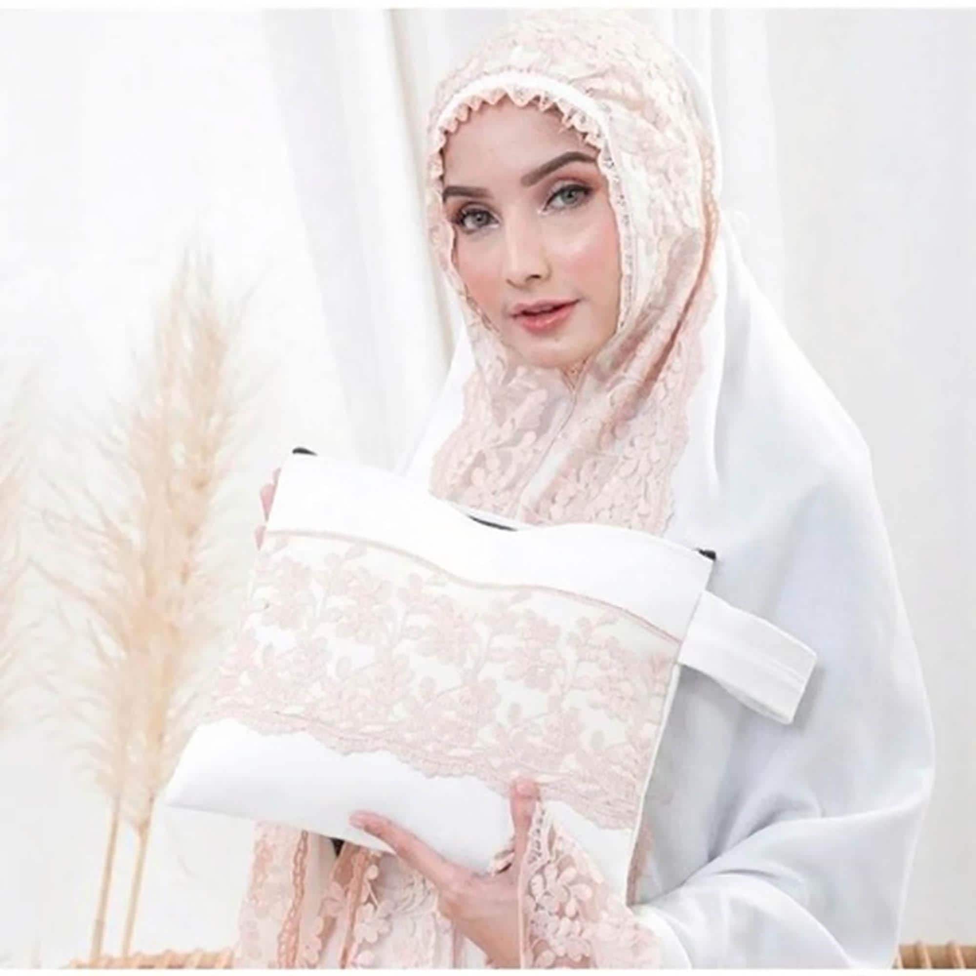 Luxury Shireen Cotton Prayer Set | Elegant Lace Embroidered Mukena