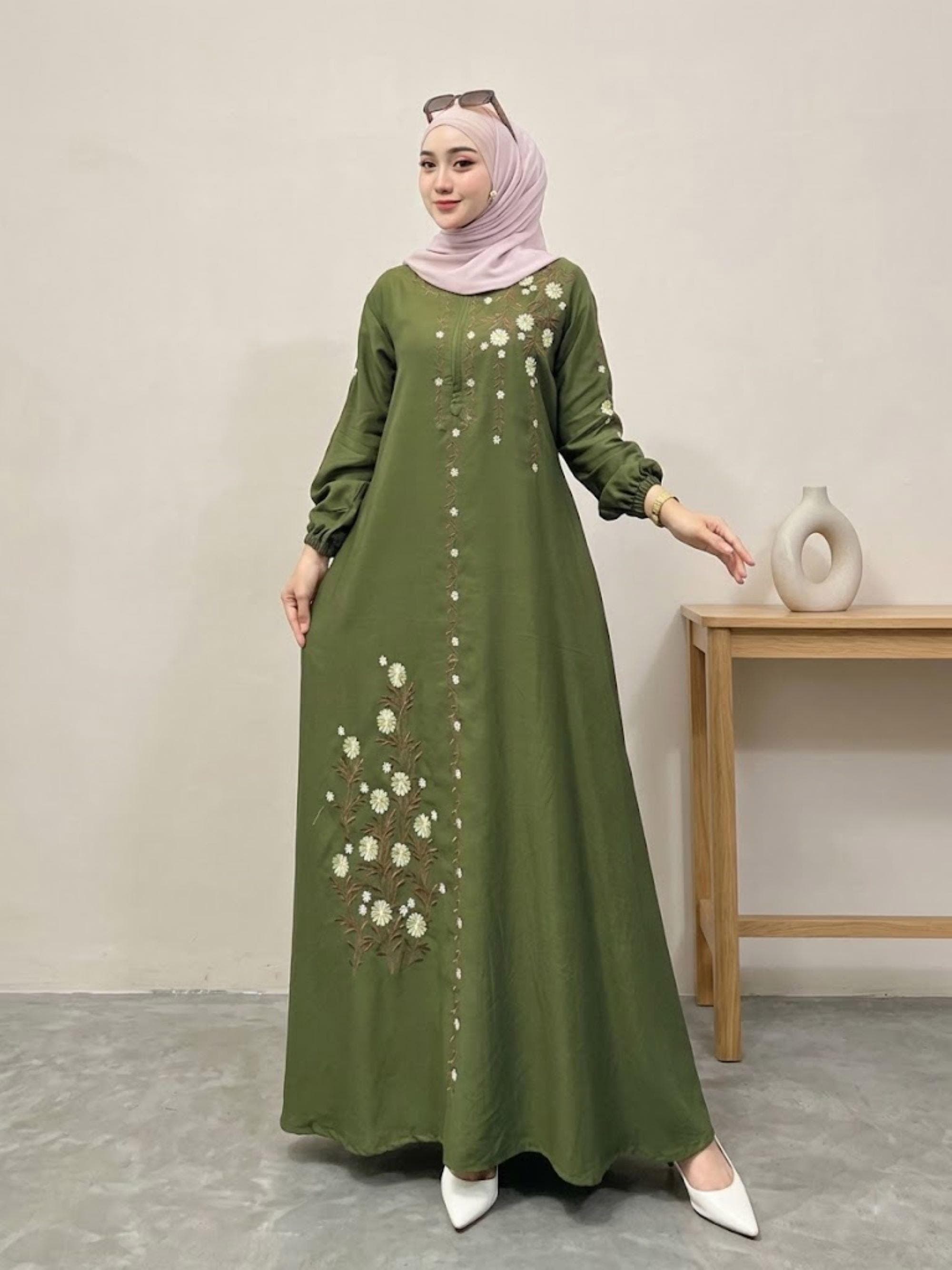 Embroidered Twill Kaftan Dress – Modest Floral Maxi Abaya, Nursing Friendly Boho Gamis - image 5