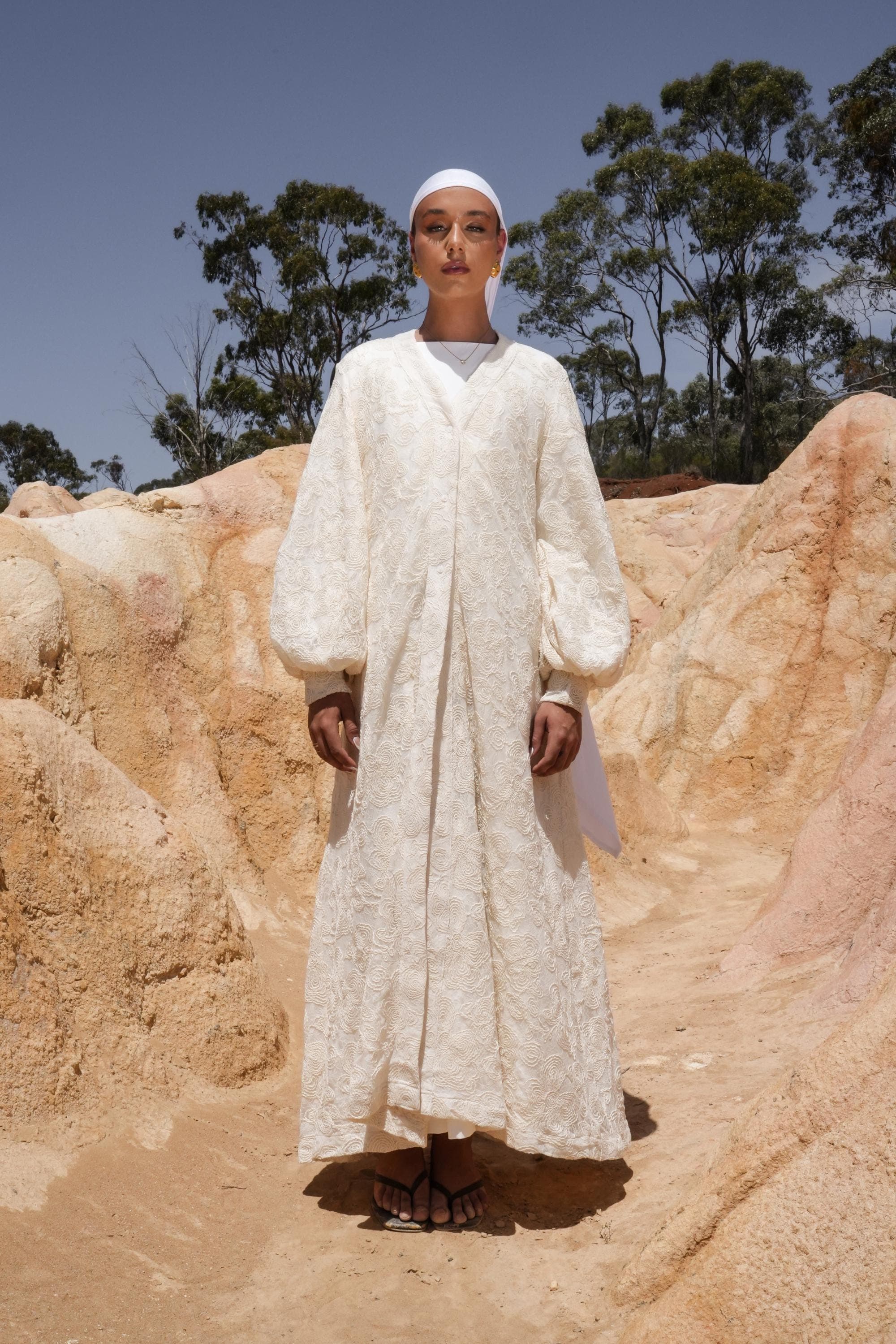 Nisreen Abaya - Gathering Abaya - image 5