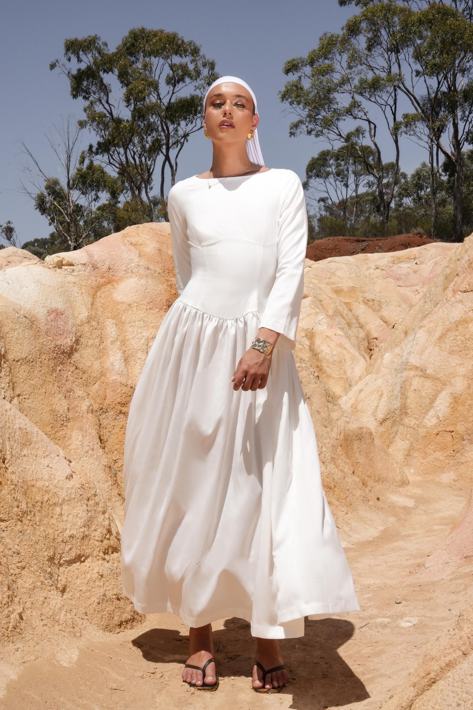 Ines Dress - Effortless Elegance, Refined Modesty