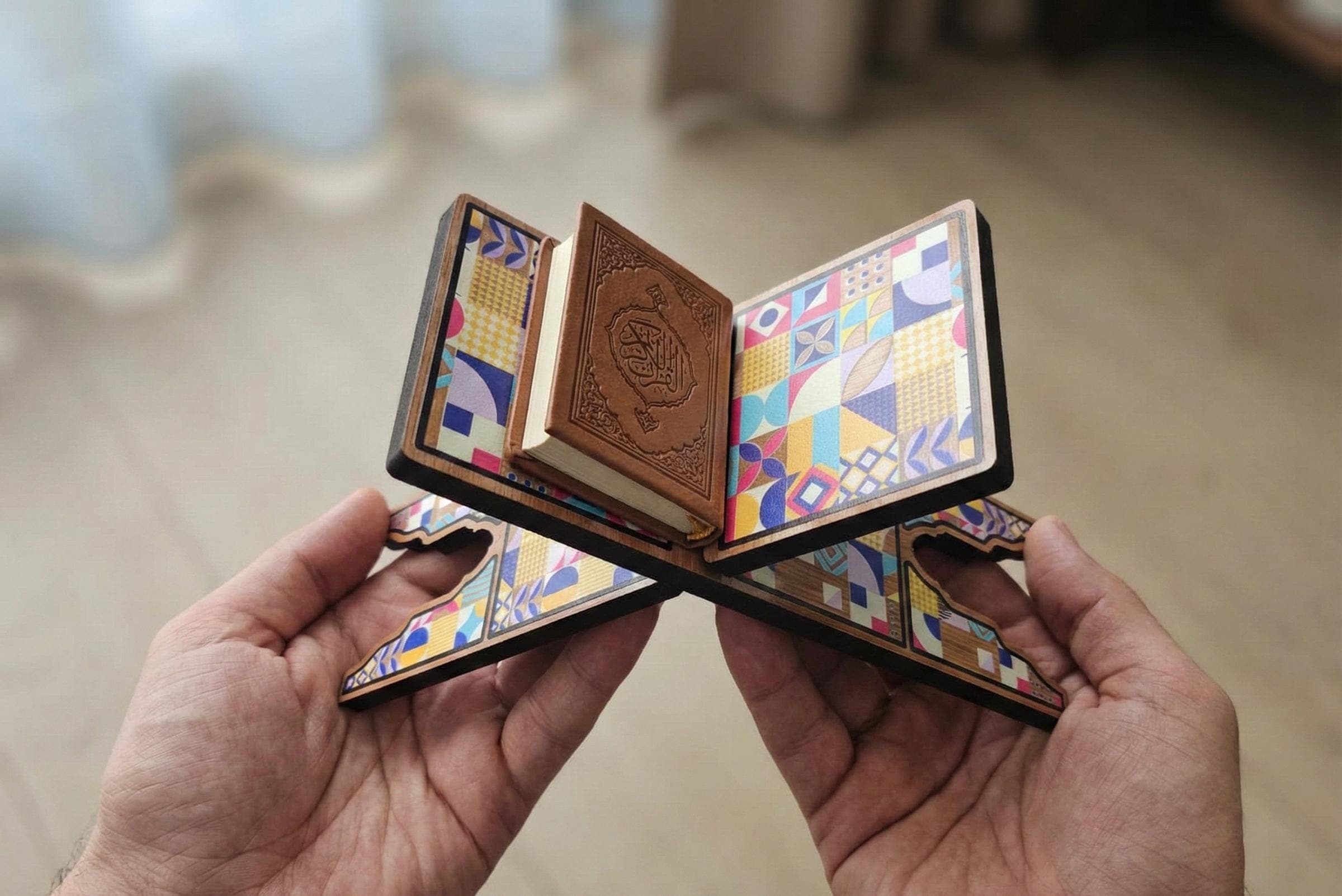 Modern Quran Holder Stand – Colorful Geometric Islamic Rahle, Wooden Book Stand (7x20 cm)