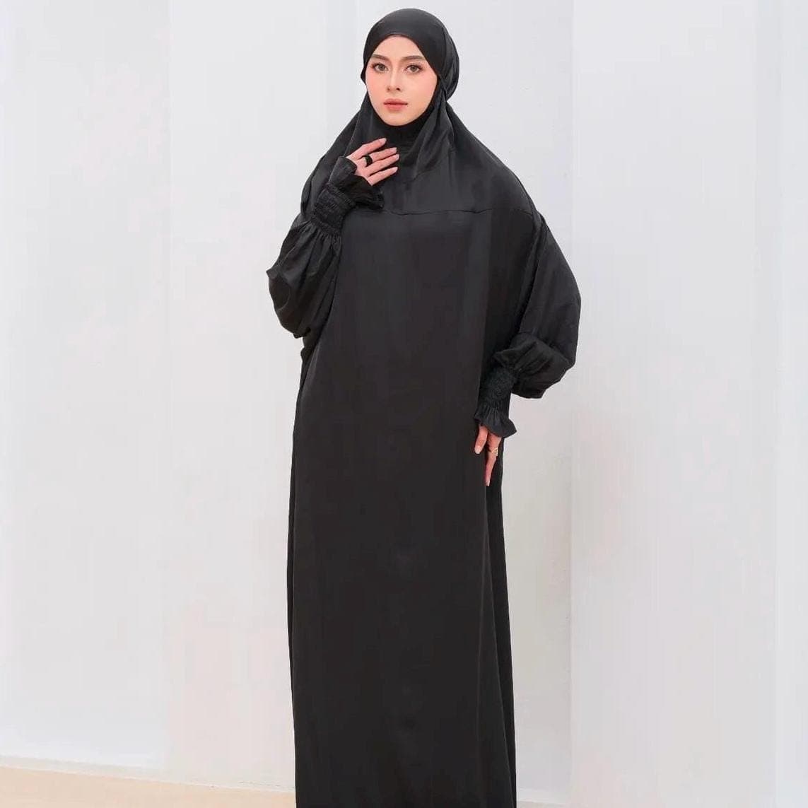 Hawa Mukena – Armani Silk Prayer Robe with Bag | Luxury Muslim Prayer Outfit | Wudhu Friendly - image 4