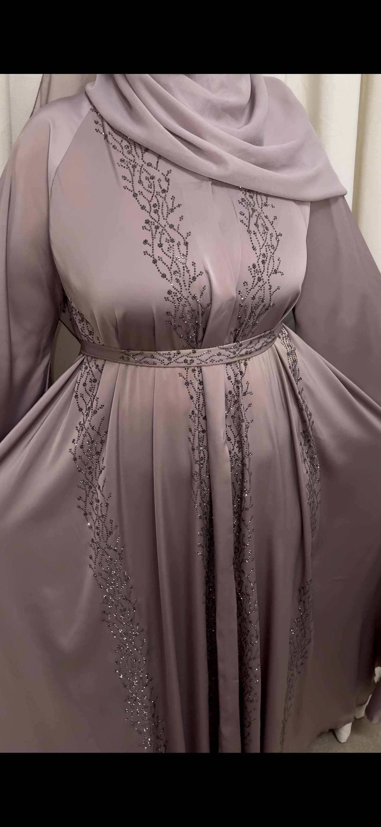 Crystal Embellished Abaya Set – 2-Piece Modest Islamic Evening Wear - image 3