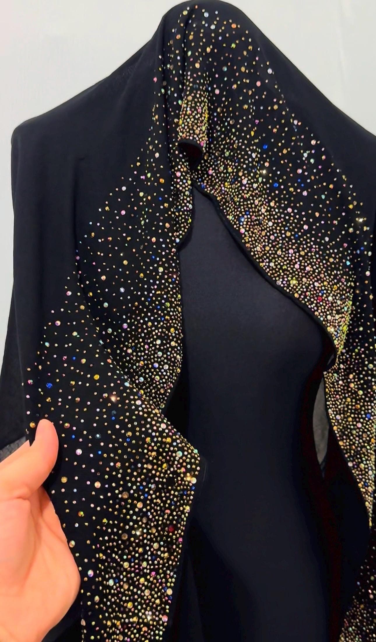 Luxury Crystal Hijab Scarf Shawl – Gold, Silver, or Multicolor Glitter – Soft Hijab for Women - image 4