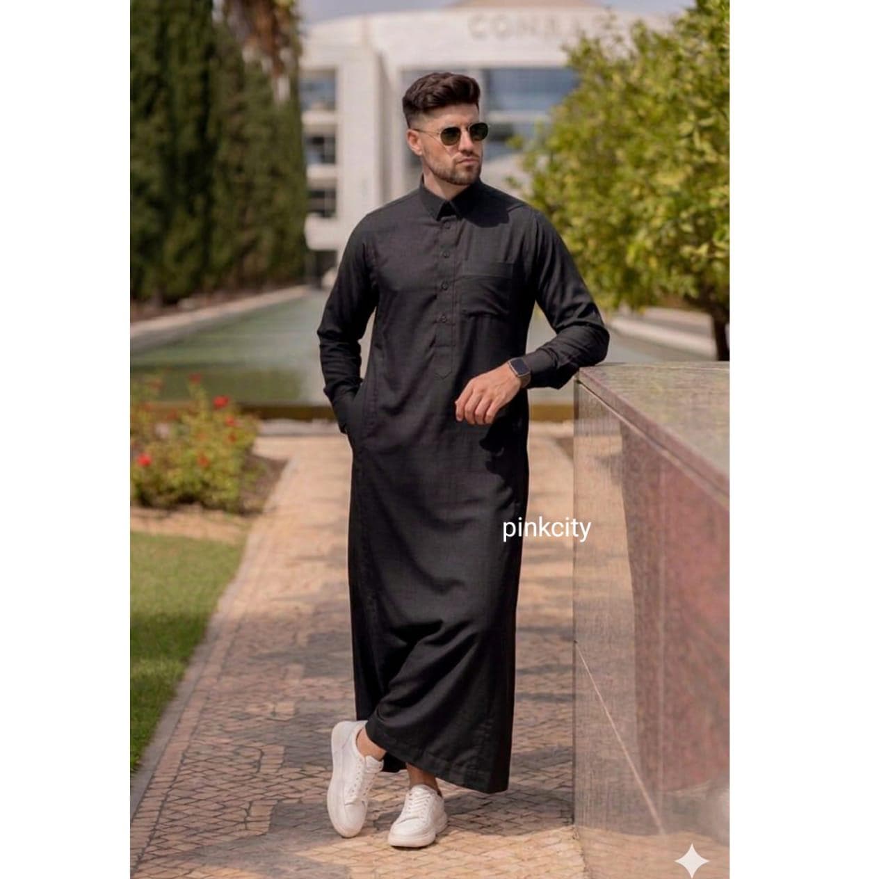 Luxury Black Thobe for Men | Islamic Jubba | Modern Kaftan with Pockets | Minimalist Arab Dishdasha
