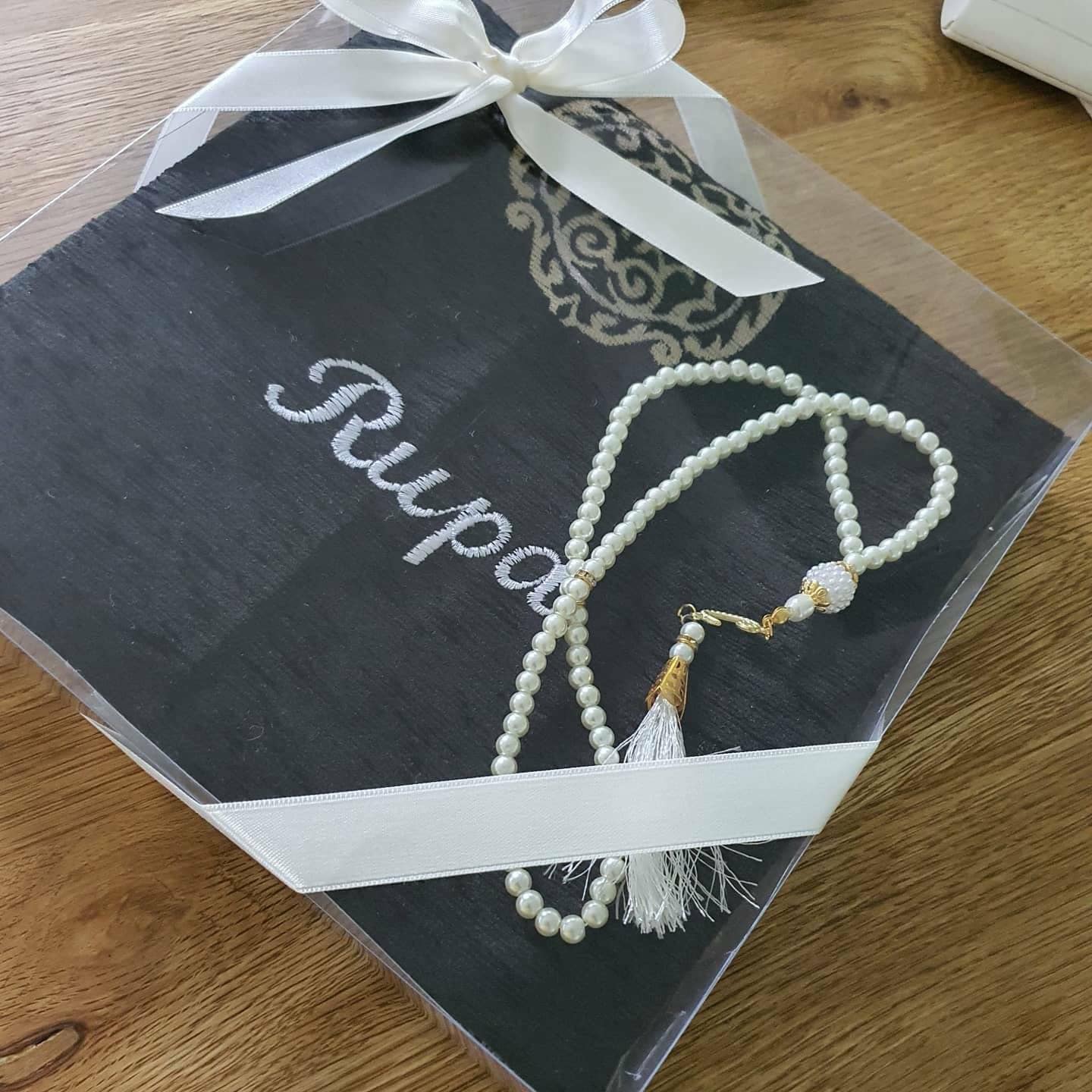 Personalized Velvet Prayer Mat | Kaaba Design, Islamic Gift - image 5