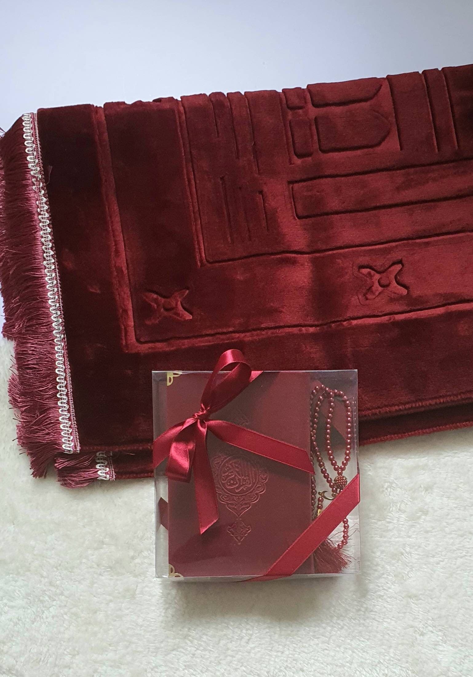 Wide Fluffy Prayer Rug Gift Set: Velvet Quran & Tasbeeh
