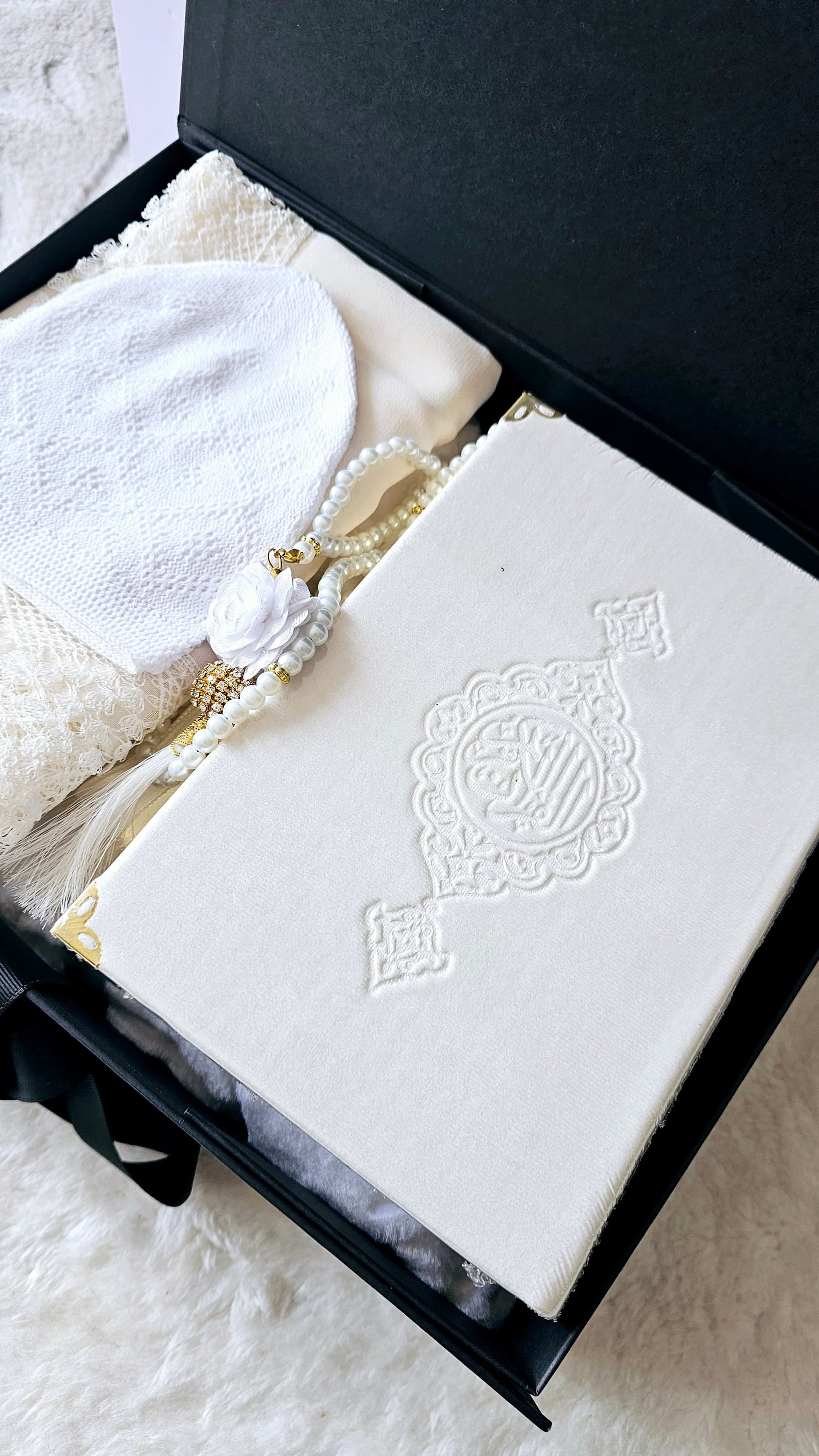 Luxury White Bride Wedding Prayer Set: Quran, Rug, Hijab, Tasbeh - image 5