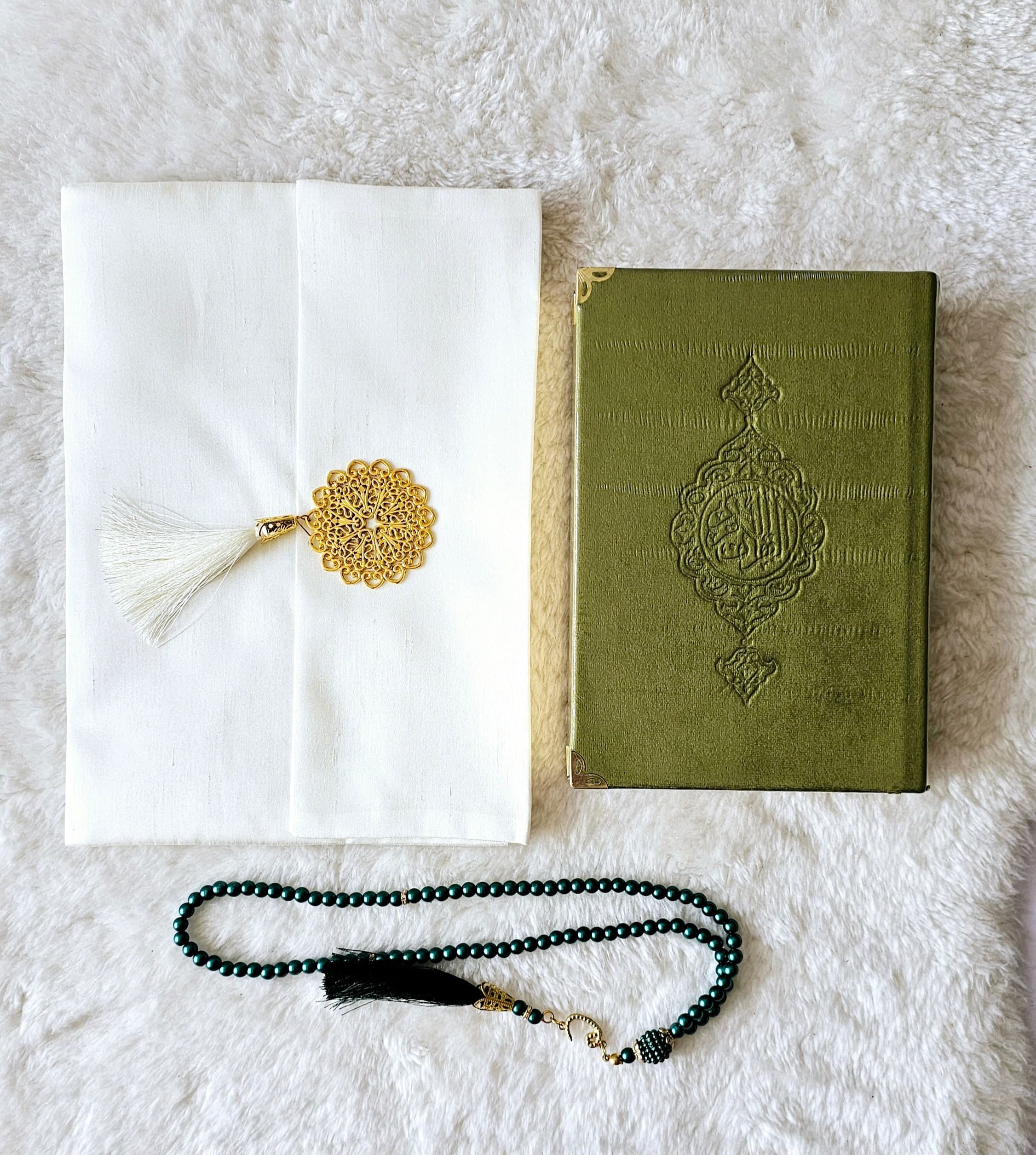 Quran book, arabic language quran, muslim religion book, holy book, holy quran, kurani kerim, qurani karim, al quran, uthmani script quran, musaf, mussaf, islam religion book, islamic gift, islami gifting