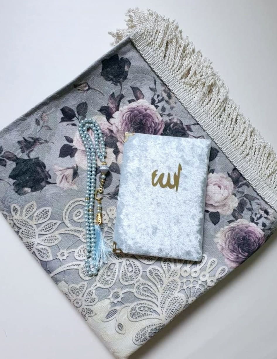 Personalised prayer mat, Customised prayer mat Personalized prayer rug, Customized prayer rug with Ramadan Eid Mubarak Umrah Hajj mushaf, Prayer rug with name, plain, velvet & single color, yaseen Isimli seccade, سجادة مع الاسم