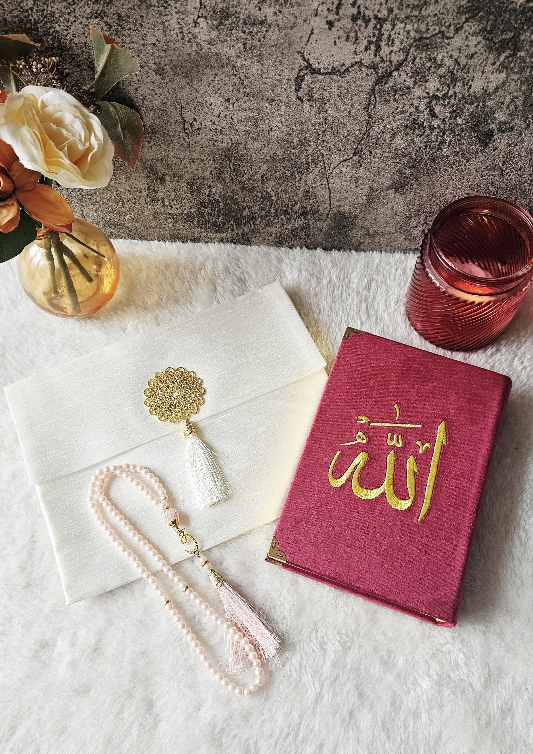 Velvet Quran Gift Set: Uthmani Script, Pearl Tasbih & Silky Case