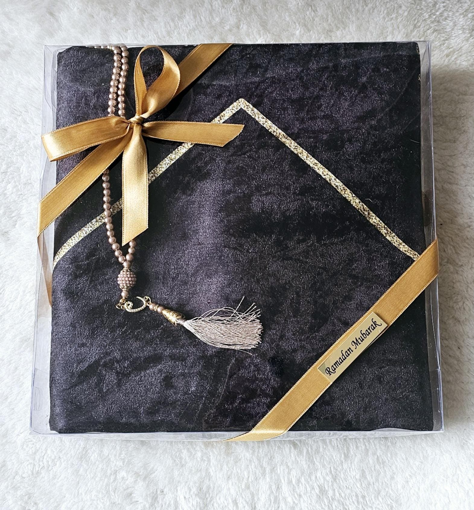 Personalized Embroidered Prayer Mat Gift Set: Islamic Tasbih, Woven Rug