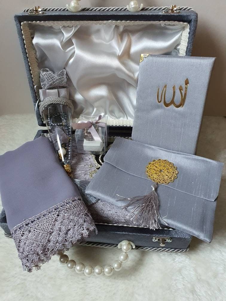 Islamic Wedding Gift Set, Velvet Box, Prayer Mat, Hijab - image 4